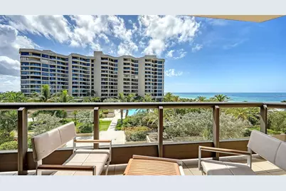 1241 Gulf Of Mexico Drive #303, Longboat Key, FL 34228 - Photo 31