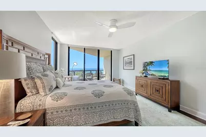 1241 Gulf Of Mexico Drive #303, Longboat Key, FL 34228 - Photo 37