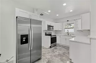 2839 Olympic St, Sarasota, FL 34231 - Photo 13