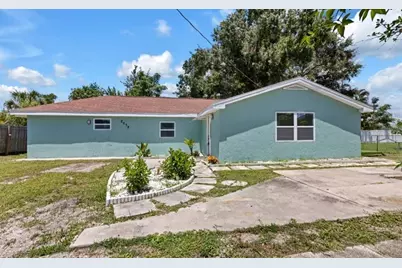 2839 Olympic Street, Sarasota, FL 34231 - Photo 3