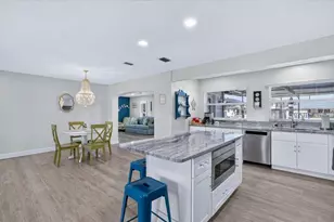 5016 Mangrove Point Rd, Bradenton, FL 34210 - Photo 13