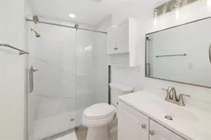 708 Garfield Dr, Sarasota, FL 34236 - Photo 7