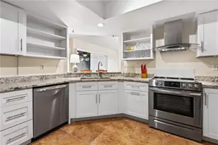 4096 Center Pointe Pl, Sarasota, FL 34233 - Photo 5
