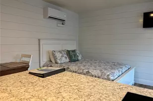 170 Roosevelt Dr, Sarasota, FL 34236 - Photo 9