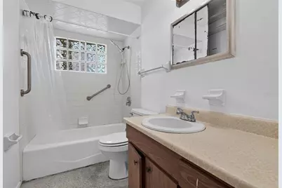 4923 Brookmeade Drive, Sarasota, FL 34232 - Photo 17