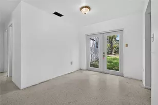4923 Brookmeade Dr, Sarasota, FL 34232 - Photo 9