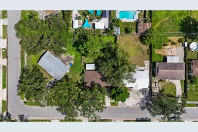 4923 Brookmeade Drive, Sarasota, FL 34232 - Photo 27