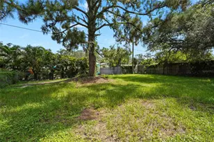 4923 Brookmeade Dr, Sarasota, FL 34232 - Photo 23