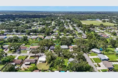 4923 Brookmeade Drive, Sarasota, FL 34232 - Photo 33