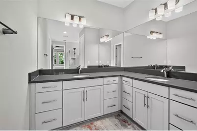 3541 Secluded Court, Sarasota, FL 34240 - Photo 9