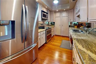 1750 Benjamin Franklin Dr, Sarasota, FL 34236 - Photo 11