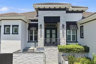 387 S Shore Dr, Sarasota, FL 34234 - Photo 5