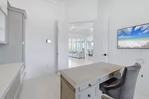 387 S Shore Dr, Sarasota, FL 34234 - Photo 39