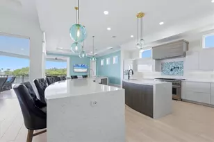 387 S Shore Dr, Sarasota, FL 34234 - Photo 11