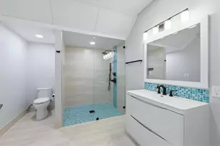 387 S Shore Dr, Sarasota, FL 34234 - Photo 55