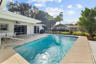 433 Whitfield Avenue, Sarasota, FL 34243 - Photo 7