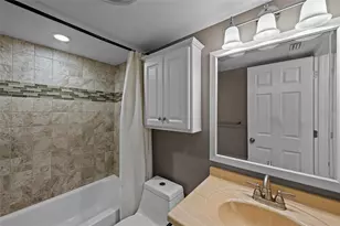 5785 Summerside Ln, Sarasota, FL 34231 - Photo 23