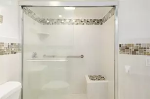 19 Whispering Sands Dr, Sarasota, FL 34242 - Photo 23