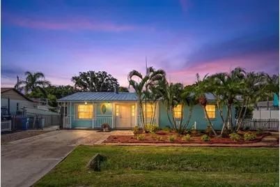 415 49th Street W, Palmetto, FL 34221 - Photo 1