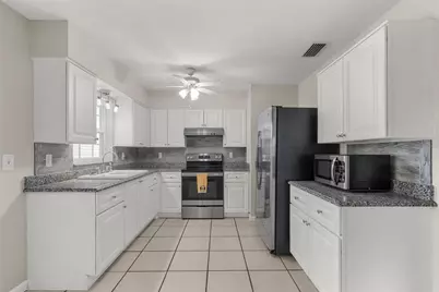 415 49th Street W, Palmetto, FL 34221 - Photo 11