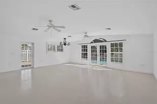 707 Park Ln, Bradenton, FL 34209 - Photo 21