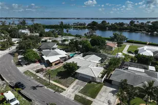 707 Park Ln, Bradenton, FL 34209 - Photo 33