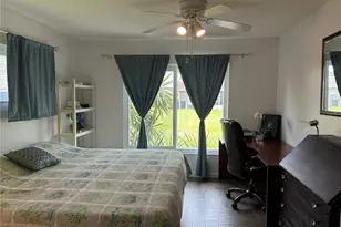 1359 Glendale Cir W, Sarasota, FL 34232 - Photo 15