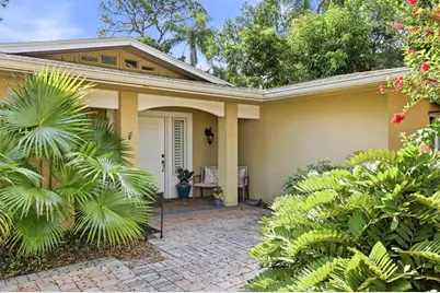 1041 Citrus Avenue, Sarasota, FL 34236 - Photo 5
