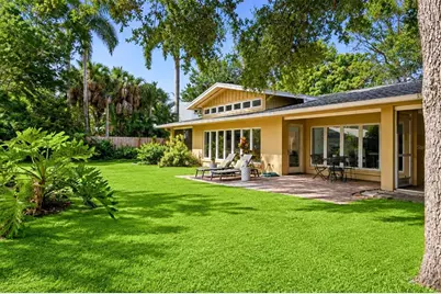 1041 Citrus Avenue, Sarasota, FL 34236 - Photo 7