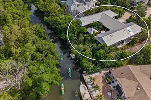 677 Lands End Dr, Longboat Key, FL 34228 - Photo 3
