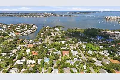 1041 Citrus Avenue, Sarasota, FL 34236 - Photo 19