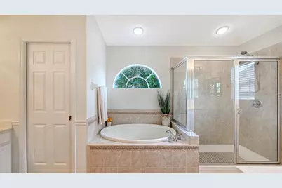 4410 67th Avenue Circle E, Sarasota, FL 34243 - Photo 33