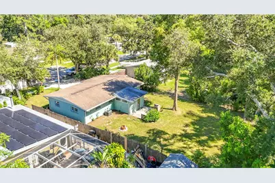 2212 Vinson Avenue, Sarasota, FL 34232 - Photo 11