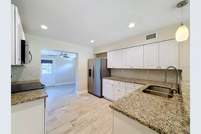 2212 Vinson Avenue, Sarasota, FL 34232 - Photo 19