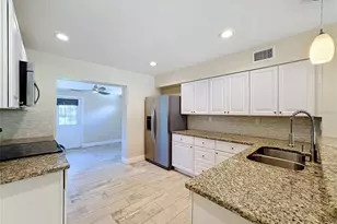 2212 Vinson Ave, Sarasota, FL 34232 - Photo 19
