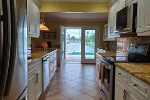 9312 Kingston Rd, Bradenton, FL 34210 - Photo 13