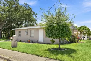 1598 29th St, Sarasota, FL 34234 - Photo 3