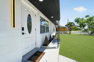 985 Liberty St, Englewood, FL 34223 - Photo 3