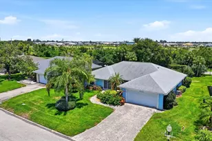 5015 86th St Ct W, Bradenton, FL 34210 - Photo 3