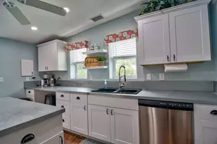 318 34th St W, Bradenton, FL 34205 - Photo 15