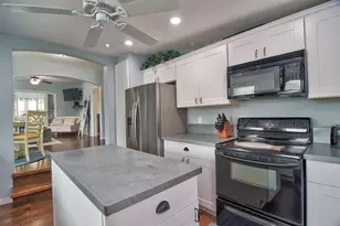 318 34th St W, Bradenton, FL 34205 - Photo 11