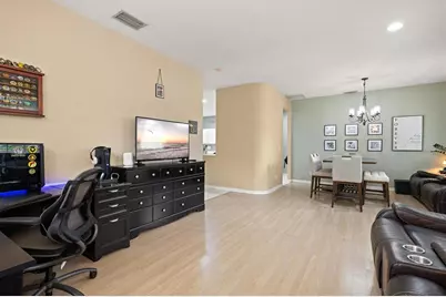 6252 Donnington Court, Sarasota, FL 34238 - Photo 9