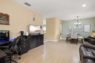 6252 Donnington Ct, Sarasota, FL 34238 - Photo 9