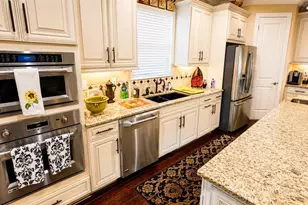 2519 Vaccaro Dr, Sarasota, FL 34231 - Photo 5