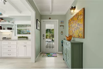 3424 Old Oak Drive, Sarasota, FL 34239 - Photo 9