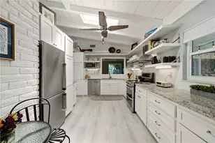3424 Old Oak Dr, Sarasota, FL 34239 - Photo 15