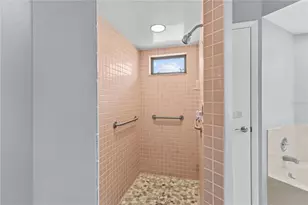 1903 Pebble Beach Ct, Venice, FL 34293 - Photo 19