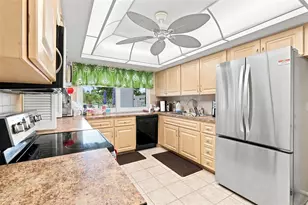 2407 Riverbluff Pkwy, Sarasota, FL 34231 - Photo 29