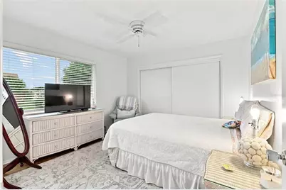2407 Riverbluff Parkway #V-226, Sarasota, FL 34231 - Photo 13
