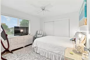 2407 Riverbluff Pkwy, Sarasota, FL 34231 - Photo 13